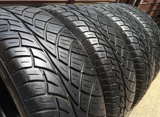 ยาง Nitto 420S 265 65 17 ปลายปี13 ดอกเต็ม ราคาไม่แพง ยาง Nitto 420S 265 65 17 ปลายปี13 ดอกเต็ม ราคาไม่แพง