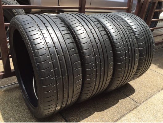 ยาง Acelera 245 35 20 กลางปี13 ดอกเยอะ พร้อมใช้งาน ราคาไม่แพง