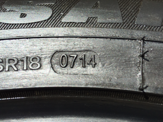 ยาง Sailun 235 55 18 ปี14 ดอกเต็ม ไม่มีปะ ราคาไม่แพง