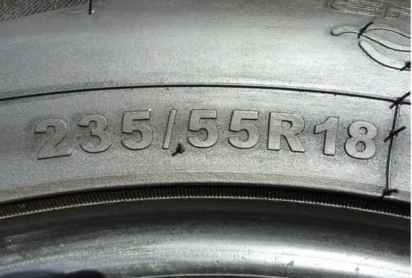 ยาง Sailun 235 55 18 ปี14 ดอกเต็ม ไม่มีปะ ราคาไม่แพง