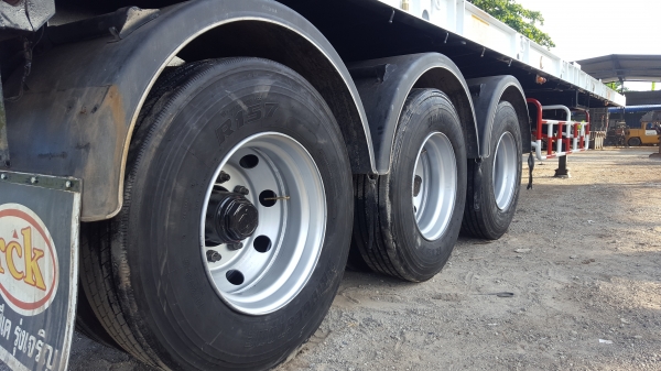 ขายหางพื้นเรียบRCK 3เพลาแจ่มๆๆ0815667535