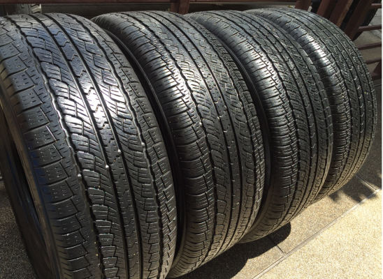 ยาง Toyo 255 60 18 กลางปี14 ดอกเยอะ ไม่มีปะ ราคาไม่แพง