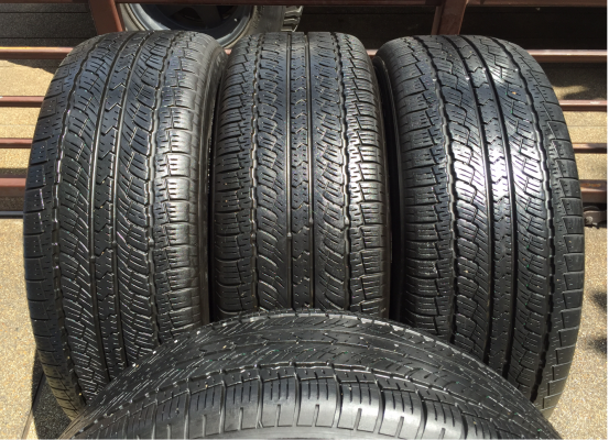 ยาง Toyo 255 60 18 กลางปี14 ดอกเยอะ ไม่มีปะ ราคาไม่แพง