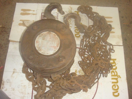 ขายเครื่องมือช่างรอกโซ่ ขนาด 1 ตัน... ของ ญี่ปุ่น... ครับ...