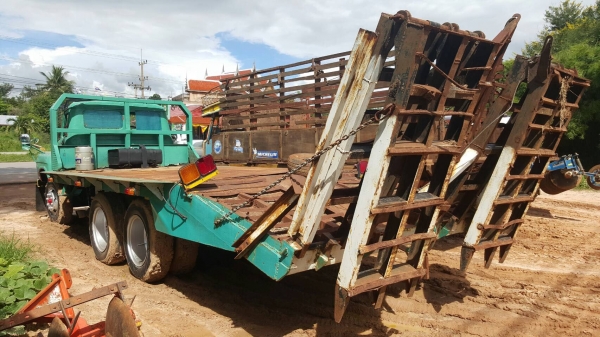 ขาย เทนเลอร์ 10 ล้อ หัวยาว เพลาเดียว มีหางพับไฮดรอริค ไม่มีทะเบียนนะครับ เครื่องเดิม TX เฟืองท้ายใหญ่ คัสซีสวย หางเทนเลอร์เหล็กใหญ่แข็งแรง รถใช้งานได้ปกติ ขาย เทนเลอร์ 10 ล้อ หัวยาว เพลาเดียว มีหางพับไฮดรอริค ไม่มีทะเบียนนะครับ เครื่องเดิม TX เฟืองท้ายใหญ่ คัสซีสวย หางเทนเลอร์เหล็กใหญ่แข็งแรง รถใช้งานได้ปกติ