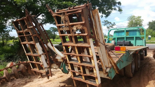 ขาย เทนเลอร์ 10 ล้อ หัวยาว เพลาเดียว มีหางพับไฮดรอริค ไม่มีทะเบียนนะครับ เครื่องเดิม TX เฟืองท้ายใหญ่ คัสซีสวย หางเทนเลอร์เหล็กใหญ่แข็งแรง รถใช้งานได้ปกติ ขาย เทนเลอร์ 10 ล้อ หัวยาว เพลาเดียว มีหางพับไฮดรอริค ไม่มีทะเบียนนะครับ เครื่องเดิม TX เฟืองท้ายใหญ่ คัสซีสวย หางเทนเลอร์เหล็กใหญ่แข็งแรง รถใช้งานได้ปกติ