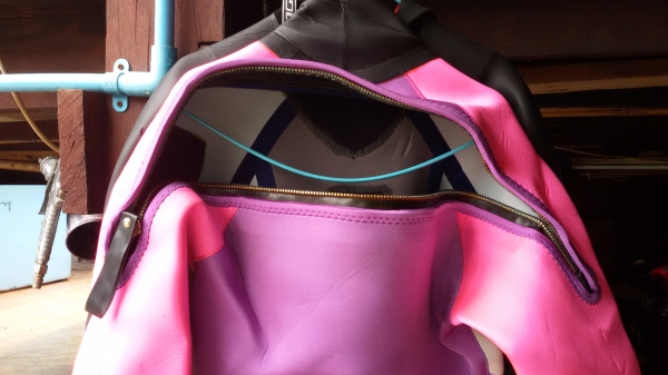 ชุดสุท เล่นเจสสกี ดำน้ำ ฟรีไซด์ ยีดได้มาก สภาพดี มือ2จากญี่ปุ่น