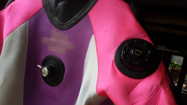 ชุดสุท เล่นเจสสกี ดำน้ำ ฟรีไซด์ ยีดได้มาก สภาพดี มือ2จากญี่ปุ่น