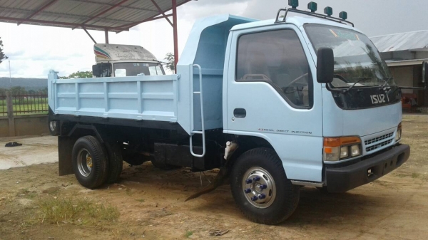 รถดั้มพ์