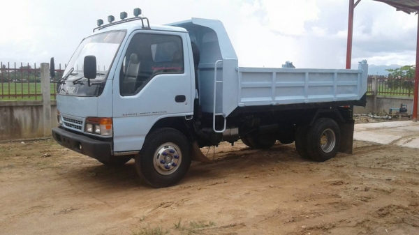 รถดั้มพ์