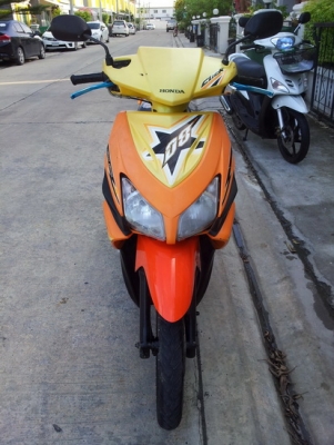 ขาย Honda คลิกตัวแรก (ลายสีส้มดำ)