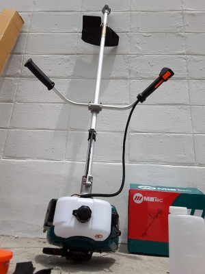 ขายเครื่องตัดหญ้าคุณภาพสูงราคาประหยัด BRSH CUTTER CG411ราคาเพียง2690-ปกติ4500(ส่งเก็บเงินปลายทาง ไม่ต้องโอนเงินมา รอรับสินค้าเเล้วชำระที่หน้าบ้านท่านเลยทั่วไทยคร้าบเพียง2790-เท่านั่น  =========== สนใจสั่งสินค้า