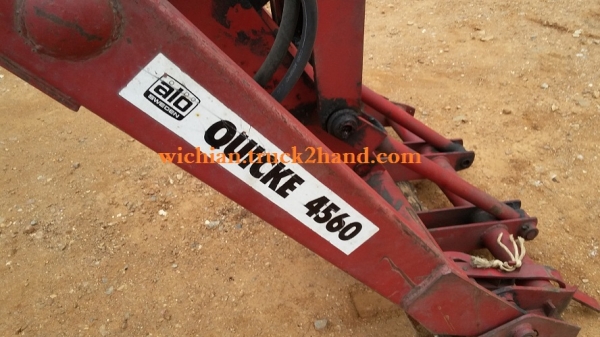 ขายแล้วขอบคุณพี่สรวุฒิ โพธารามครับ ชุดตักหน้ารถไถฟอร์ด &ldquo; ยี่ห้อQUICKE 4560 ของสวีเดน ตรงรุ่นFORD5000-7610