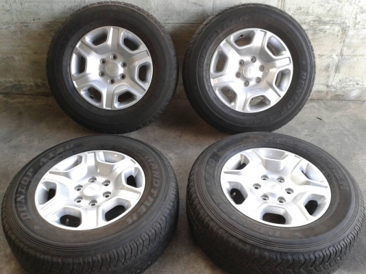 ฟอด ขอบ17นิ้ว6รู พร้อมยาง สวยๆ 4 ล้อ ราคา 550 บาท