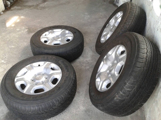 ฟอด ขอบ17นิ้ว6รู พร้อมยาง สวยๆ 4 ล้อ ราคา 550 บาท ฟอด ขอบ17นิ้ว6รู พร้อมยาง สวยๆ 4 ล้อ ราคา 550 บาท