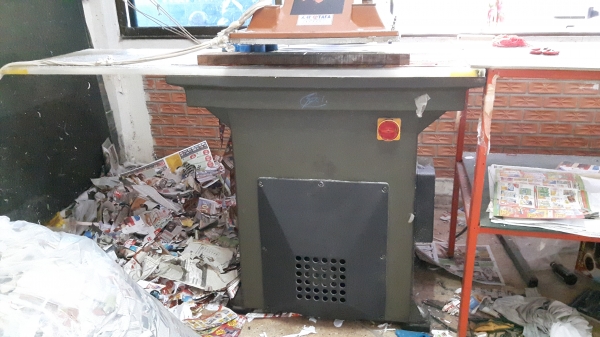 เครื่องปั้มพื้นรองเท้าหรืองานปั้มต่างๆ ยี่ห้อatom25ตัน