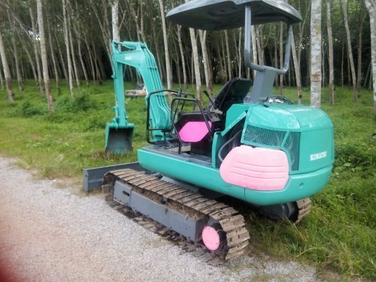 ขายรถแบคโฮ KOMATSU PC30-7 ราคา 280000 ขายรถแบคโฮ KOMATSU PC30-7 ราคา 280000