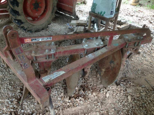 ขายคู่ผาน 3 กับผานตัดหญ้า ของฮุยการเกษตรใช้กับ 30-34 ขายคู่ผาน 3 กับผานตัดหญ้า ของฮุยการเกษตรใช้กับ 30-34