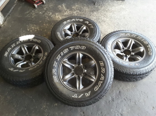 Max เล็บเหยี่ยว + Maxxis AT 265/70/16 ปี16 สวยๆ 1ชุด