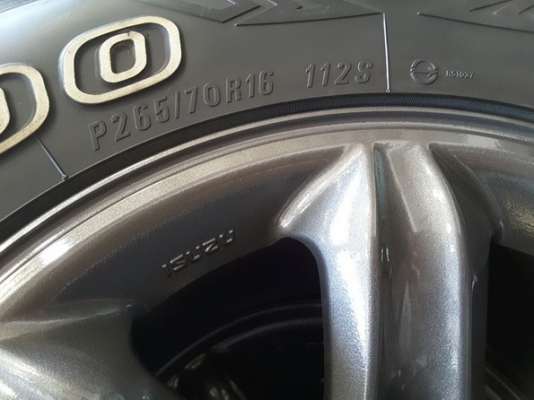 Max เล็บเหยี่ยว + Maxxis AT 265/70/16 ปี16 สวยๆ 1ชุด