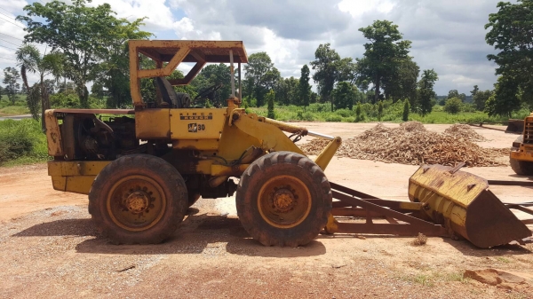 ขาย รถตัก KOMATSU JH30B เครื่องดี ปั้มเพิ่งเปลี่ยนใหม่ รถใช้งานได้ปกติครับ ขาย รถตัก KOMATSU JH30B เครื่องดี ปั้มเพิ่งเปลี่ยนใหม่ รถใช้งานได้ปกติครับ