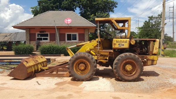 ขาย รถตัก KOMATSU JH30B เครื่องดี ปั้มเพิ่งเปลี่ยนใหม่ รถใช้งานได้ปกติครับ