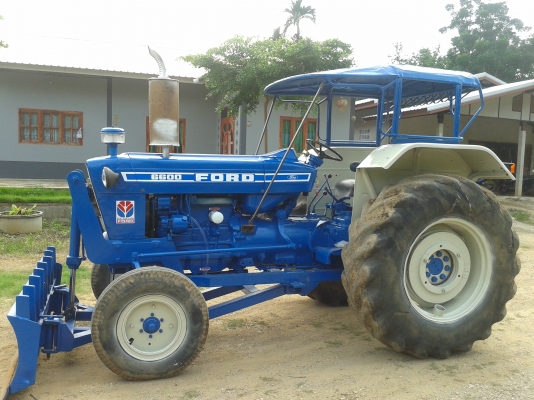 ขายรถไถฟอร์ด รุ่น 7700