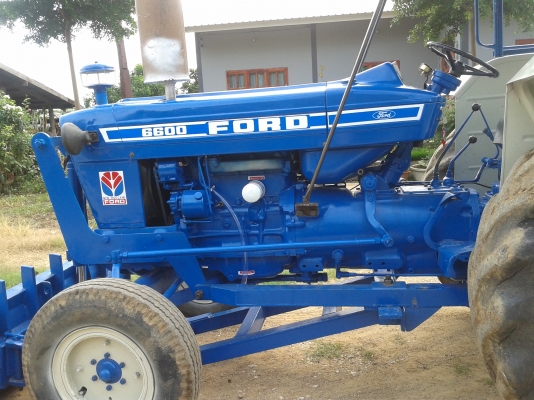 ขายรถไถฟอร์ด รุ่น 7700 ขายรถไถฟอร์ด รุ่น 7700