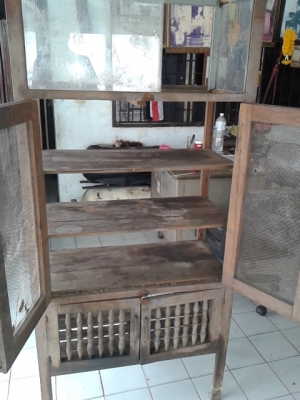 ตู้กับข้าวไม้สัก660.-