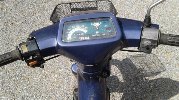 ขายเมทอัลฟ้ามีเล่มพร้อมใบประมูลเครื่องดีสีสันพอใช้ได้รถสตาร์ทติดขี่ได้เหมาะเอาไปเก็บอะไหล่ต่อ ขาย 4900 บาท