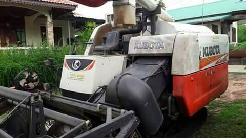 ขายรถเกี่ยวข้าวคูโบต้า DC70G อุ้ม ทำงานน้อย1,395 ชม.ช่วงล่างเดิมสวย เอกสารเล่มทะเบียนครบ พร้อมใช้งาน ขายรถเกี่ยวข้าวคูโบต้า DC70G อุ้ม ทำงานน้อย1,395 ชม.ช่วงล่างเดิมสวย เอกสารเล่มทะเบียนครบ พร้อมใช้งาน