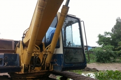 KOMATSU PC 200-5 ซีเรียล69000 คอนโทรนสั้น ตัวเดินจีบ ไฟฟ้าครบ KOMATSU PC 200-5 ซีเรียล69000 คอนโทรนสั้น ตัวเดินจีบ ไฟฟ้าครบ
