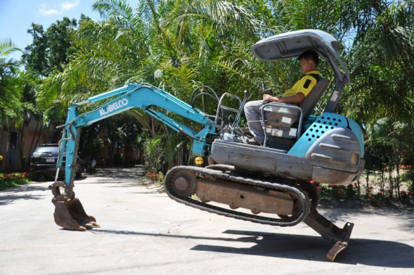 ขายแบคโฮ KOBELCO SK20 ปั้มนิ้ว คอนโทลน้ำมัน ครบๆ สวยเดิมจากญี่ปุ่น ทำงานสมบูรณ์ทุกระบบ รับรองไม่ผิดหวัง 265,000 เท่านั้น!! ขายแบคโฮ KOBELCO SK20 ปั้มนิ้ว คอนโทลน้ำมัน ครบๆ สวยเดิมจากญี่ปุ่น ทำงานสมบูรณ์ทุกระบบ รับรองไม่ผิดหวัง 265,000 เท่านั้น!!