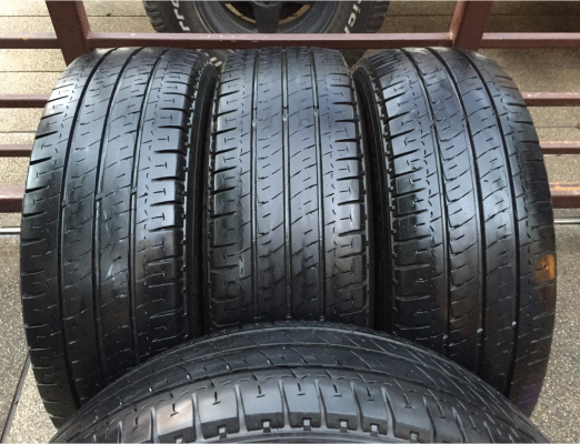 ยาง Michelin 205 70 15 ปลายปี15 ดอกเต็ม ไม่มีปะ ราคาไม่แพง