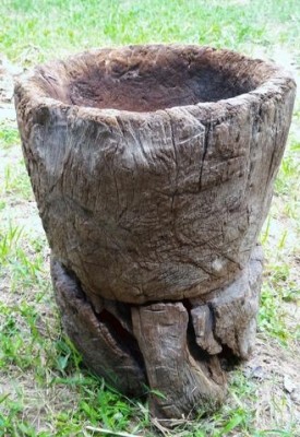 ครกไม้โบราณขนาดใหญ่Big01 แกะด้วยมือ หนักมากๆ สลวดลายสวย ใช้ประดับตกแต่งสวนหรือร้านค้า บ้านเรือน น่าสะสม