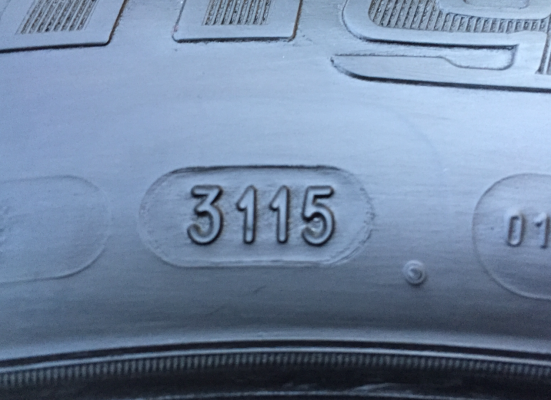 ยาง BF Goodrich 205 70 15 ปลายปี15 ดอกเต็ม ไม่มีปะ ราคาไม่แพง