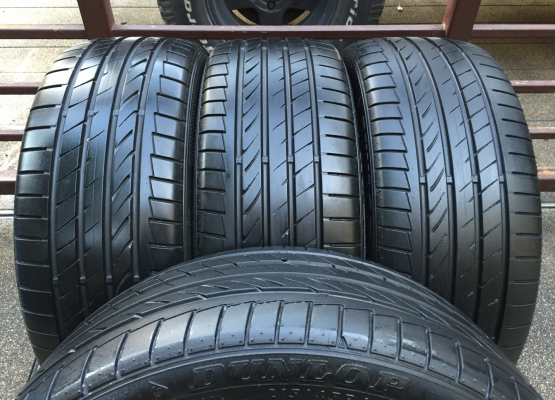 ยาง Dunlop 215 45 18 ปลายปี14 ดอกเต็ม ไม่มีปะ ราคาไม่แพง