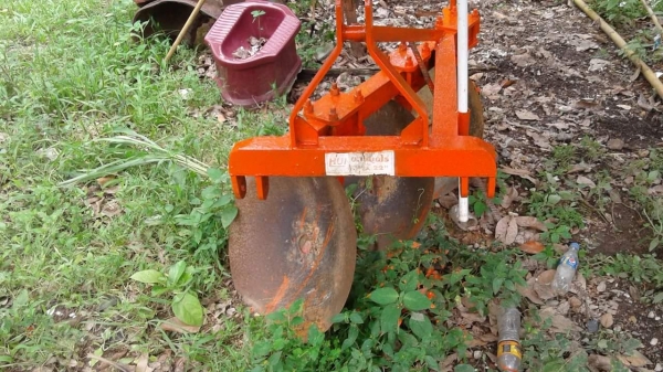 ผานไถ  ใบ22  นิ้ว  ผานสาม   ยี่ห้อ hui