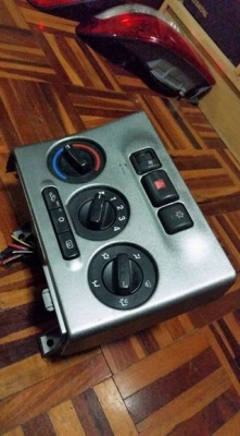 ชุดสวิตซ์แอร์ Zafira ตัวนอก (Traviq) เก่าญี่ปุ่น