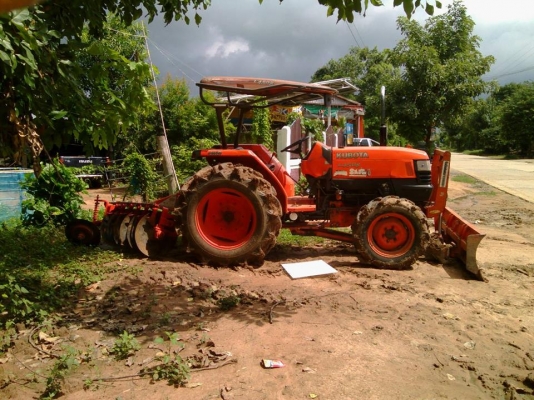 ขายรถไถ KUBOTA L4508 ปี51 อุปกรณ์ ดันหน้า ผานหลัง รถสวยสภาพพร้อมใช้งาน เอกสารพร้อมโอน ราคา220,000 สนใจโทร 090-8588220คุณนะ 093-3258446คุณบิว หรือเข้าดูสินค้าอื่นๆได้ที่ www.narong2truck.com หรือ www.truck.in.th/498 หรือเพจFacebook ณรงค์ ซื้อขายรถมือสอง (เ ขายรถไถ KUBOTA L4508 ปี51 อุปกรณ์ ดันหน้า ผานหลัง รถสวยสภาพพร้อมใช้งาน เอกสารพร้อมโอน ราคา220,000 สนใจโทร 090-8588220คุณนะ 093-3258446คุณบิว หรือเข้าดูสินค้าอื่นๆได้ที่ www.narong2truck.com หรือ www.truck.in.th/498 หรือเพจFacebook ณรงค์ ซื้อขายรถมือสอง (เ