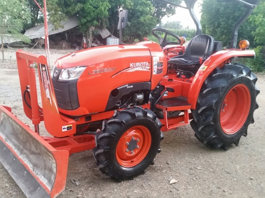 ขายรถไถคูโบต้า  KUBOTA   L 3608SP พร้อมชุดใบมีดดันหน้าคานล่าง  ผาน 6X22
