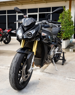 ! ! - -2016 BMW S 1000 R รถทดลองขับจากศูนย์- - ! !