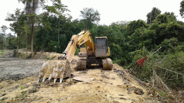 CAT320C ญี่ปุ่น รถสวย..ช่วงล่างเต็ม เอวแน่น 13000ชม. เอกสารเล่มทะเบียน... CAT320C ญี่ปุ่น รถสวย..ช่วงล่างเต็ม เอวแน่น 13000ชม. เอกสารเล่มทะเบียน...