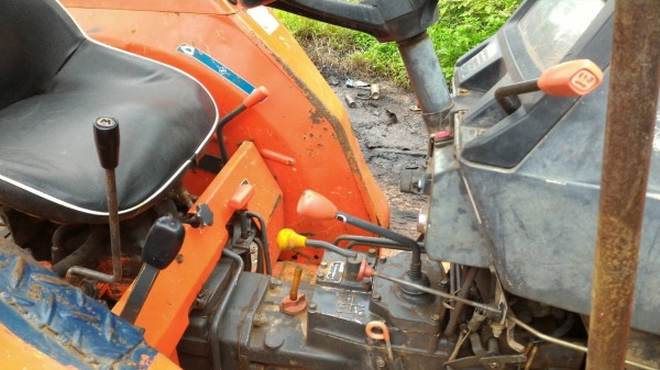 ขายรถไถ KUBOTA L2605  2เพลา พร้อมดันหน้า ราคา 135,000 อ.แกลง จ.ระยอง มีบริการขนส่งทั่วไทย DC Tractor Rayong 0818618678,0899347475 https://www.facebook.com/DC-Tractor-Rayong-3071545327&hellip;/shop&hellip; id line=081-8618678 id line=089-9347475