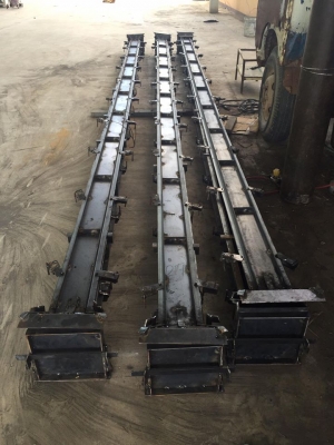 ขายแบบหล่อเสาหน้า5  ราคาต้นละ9000 ของใหม่ สนใจโทร095-6439584 สนใจต่อรงราคาได้คะอยากขาย