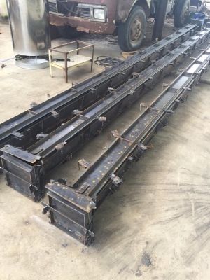 ขายแบบหล่อเสาหน้า5  ราคาต้นละ9000 ของใหม่ยังไม่เคยใช้  สนใจต่อรองราคาโทร095-6439584