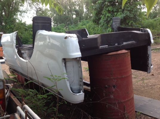 ขายกระบะถอดวีโก้ สีขาว