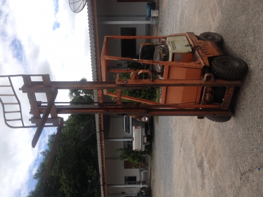 ขายโฟคลิฟขนาด1ตัน เครื่องเบนซิล. ยกสูง3เมตรกระบอกคู่ ขายโฟคลิฟขนาด1ตัน เครื่องเบนซิล. ยกสูง3เมตรกระบอกคู่