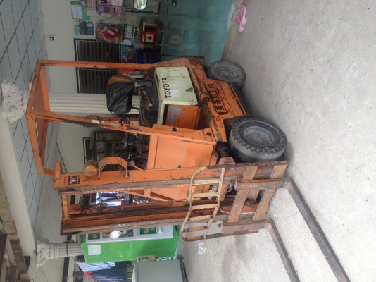 ขายโฟคลิฟขนาด1ตัน เครื่องเบนซิล. ยกสูง3เมตรกระบอกคู่ ขายโฟคลิฟขนาด1ตัน เครื่องเบนซิล. ยกสูง3เมตรกระบอกคู่