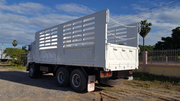ขาย HINO MEGA FL1J 260 แรงม้า ปี 48 กระบะล่องสามมิตรไม่ดั้ม ขาย HINO MEGA FL1J 260 แรงม้า ปี 48 กระบะล่องสามมิตรไม่ดั้ม